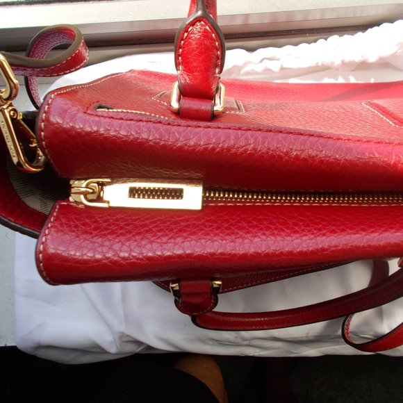 Michael Kors Red Leather Shoulder Handbag - Picture 3 of 9